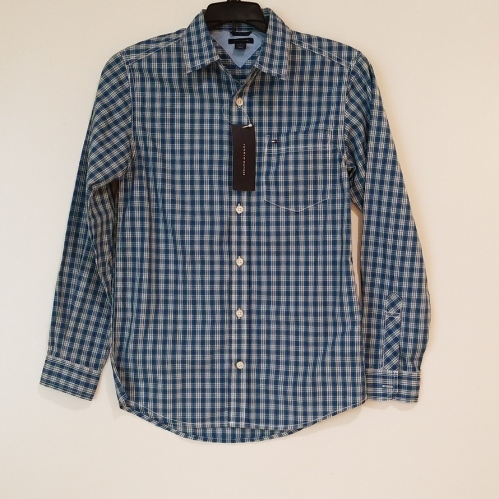 Tommy Hilfiger boy's dress shirt. Size M